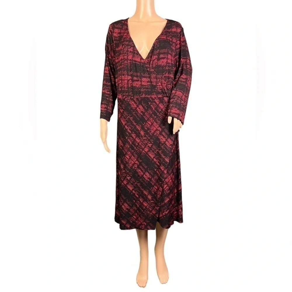 TORRID Womens 1X Red Black Abstract Plaid Long Sleeve Surplice Neck Wrap Dress - Picture 2 of 15